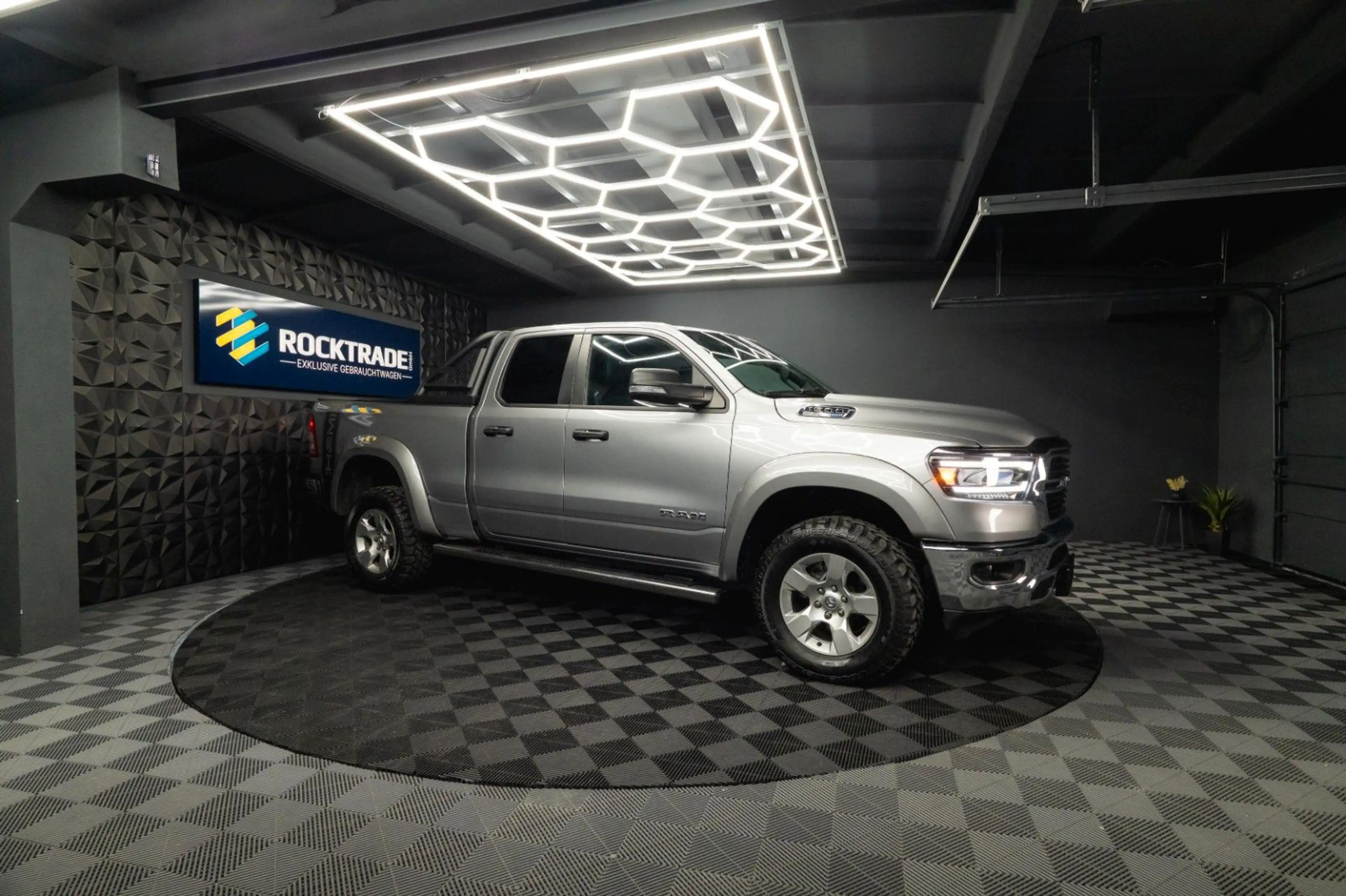 Dodge RAM 5.7 V8 HEMI 4x4 OFFROAD Bodylift LONGBED LED — photo 15