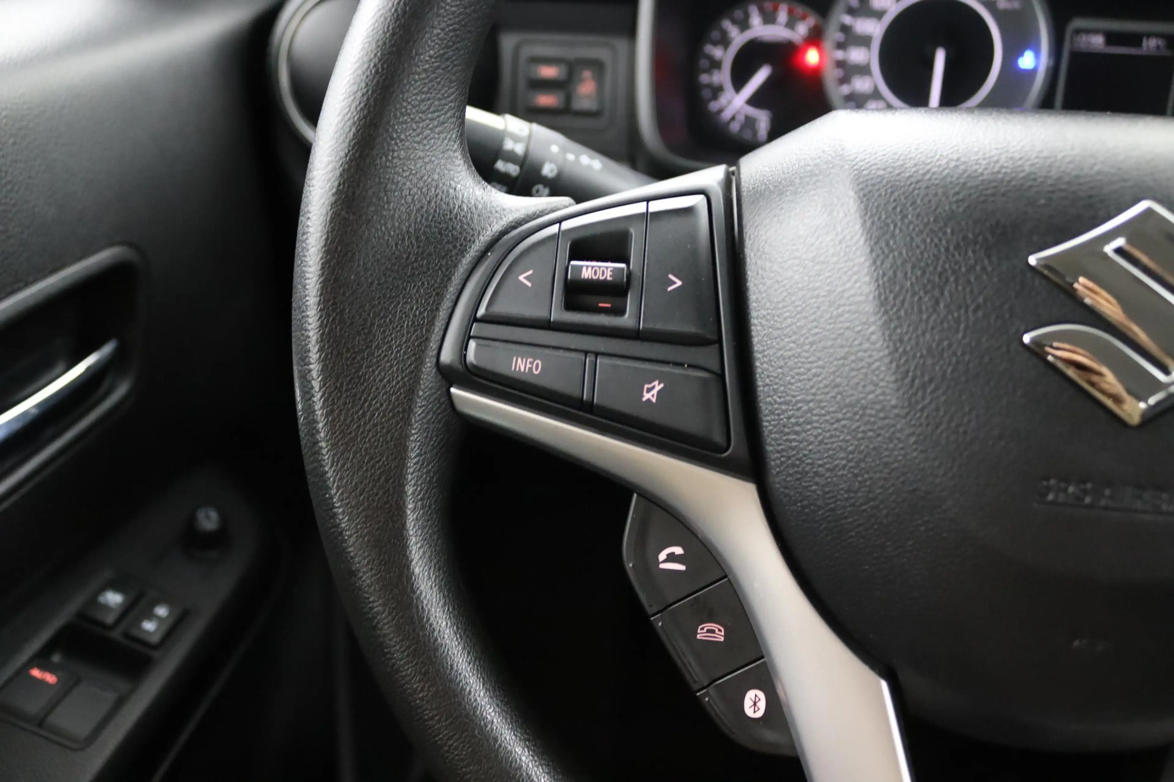 Suzuki Ignis 1.2 Smart Hybrid Comfort Rijklaarprijs! — photo 28