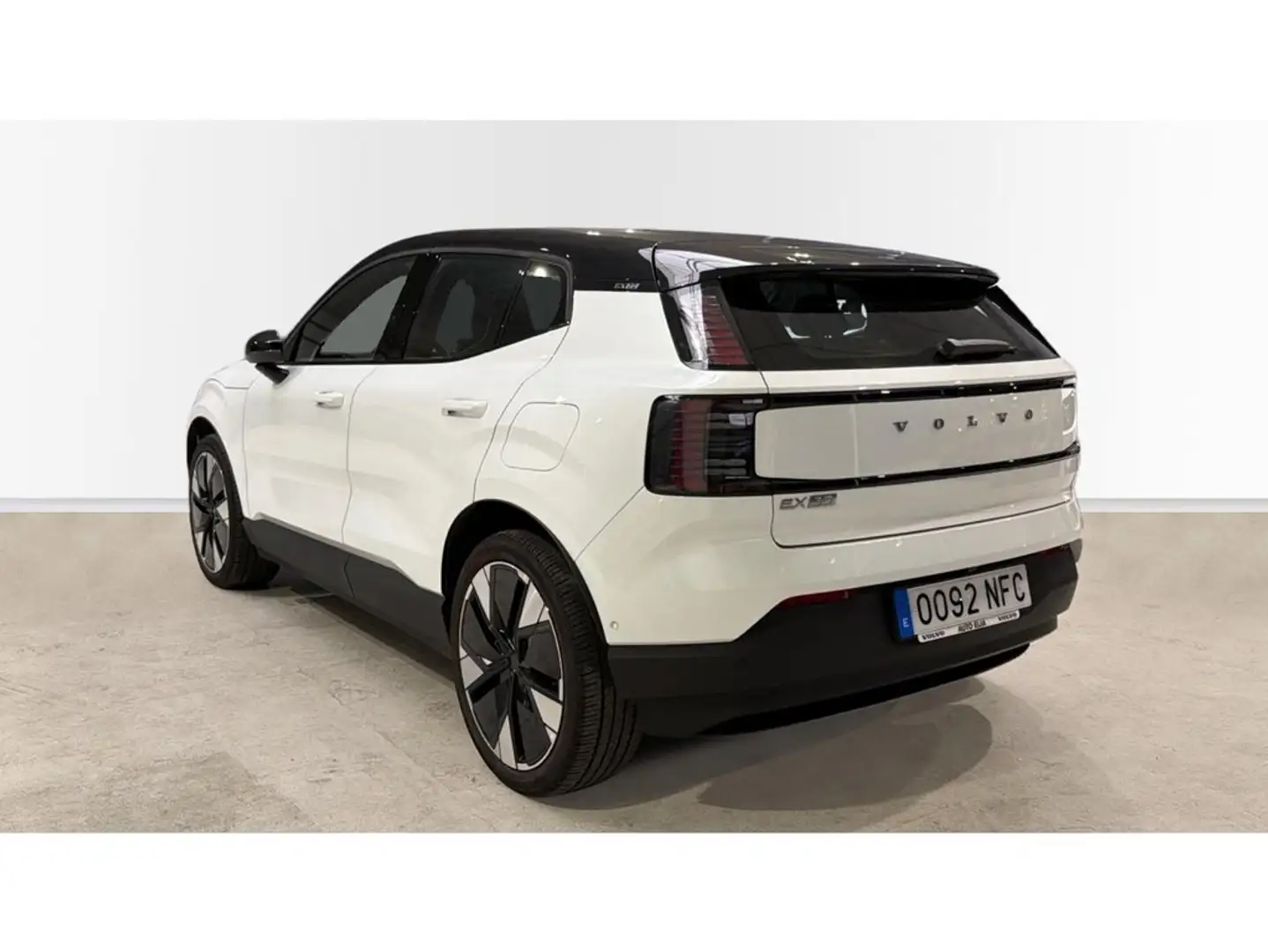 Volvo EX30 Single Extended Range Ultra RWD Blanco - 2