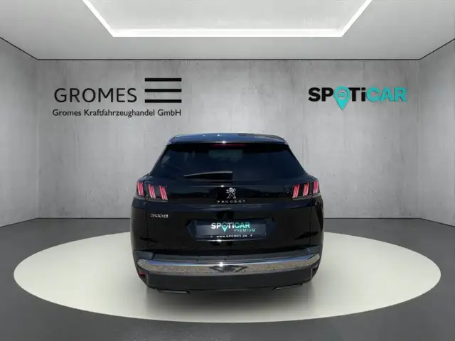 Peugeot 3008 view 4