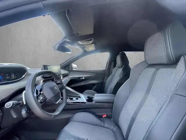 Peugeot 3008 view 9