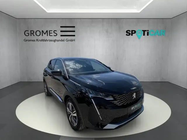 Peugeot 3008 main image