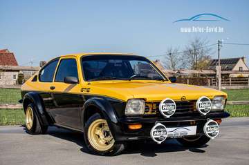 C1 GT/E 1900 E Coupé / OLDTIMER / VOLLEDIGE RESTAURATIE / KUIPZETELS SPARCO / HELLA RALLYE 1000 / SPATBORDVERBREDING