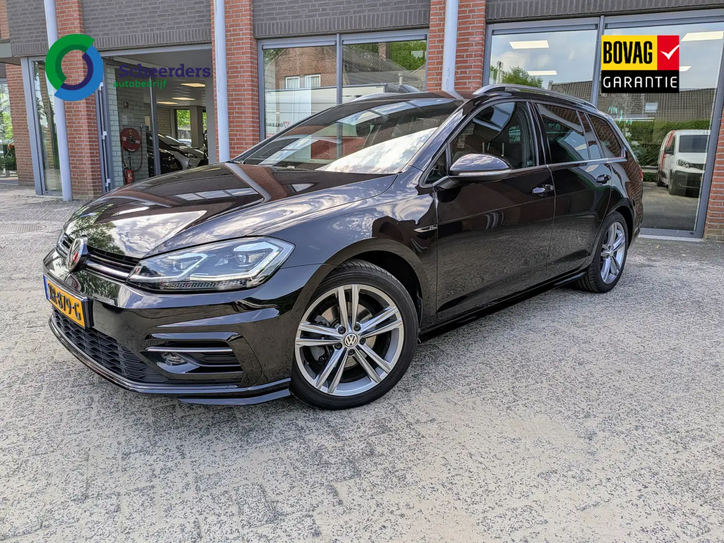 Volkswagen Golf Variant 1.5 TSI Highline Business R-Line 150 pk Noir - 1