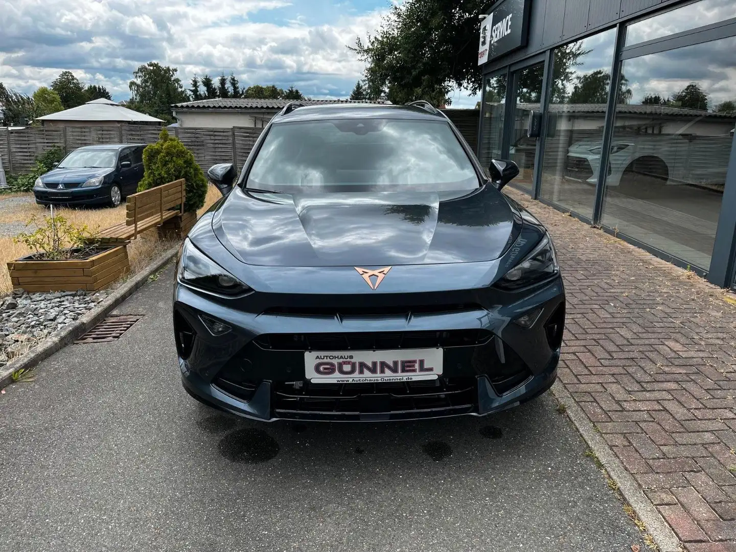 CUPRA Formentor 1.5 eTSI DSG-Matrix-Sennheiser-Navi-19 Grau - 2