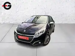 Peugeot 208 SIGNATURE ES 83