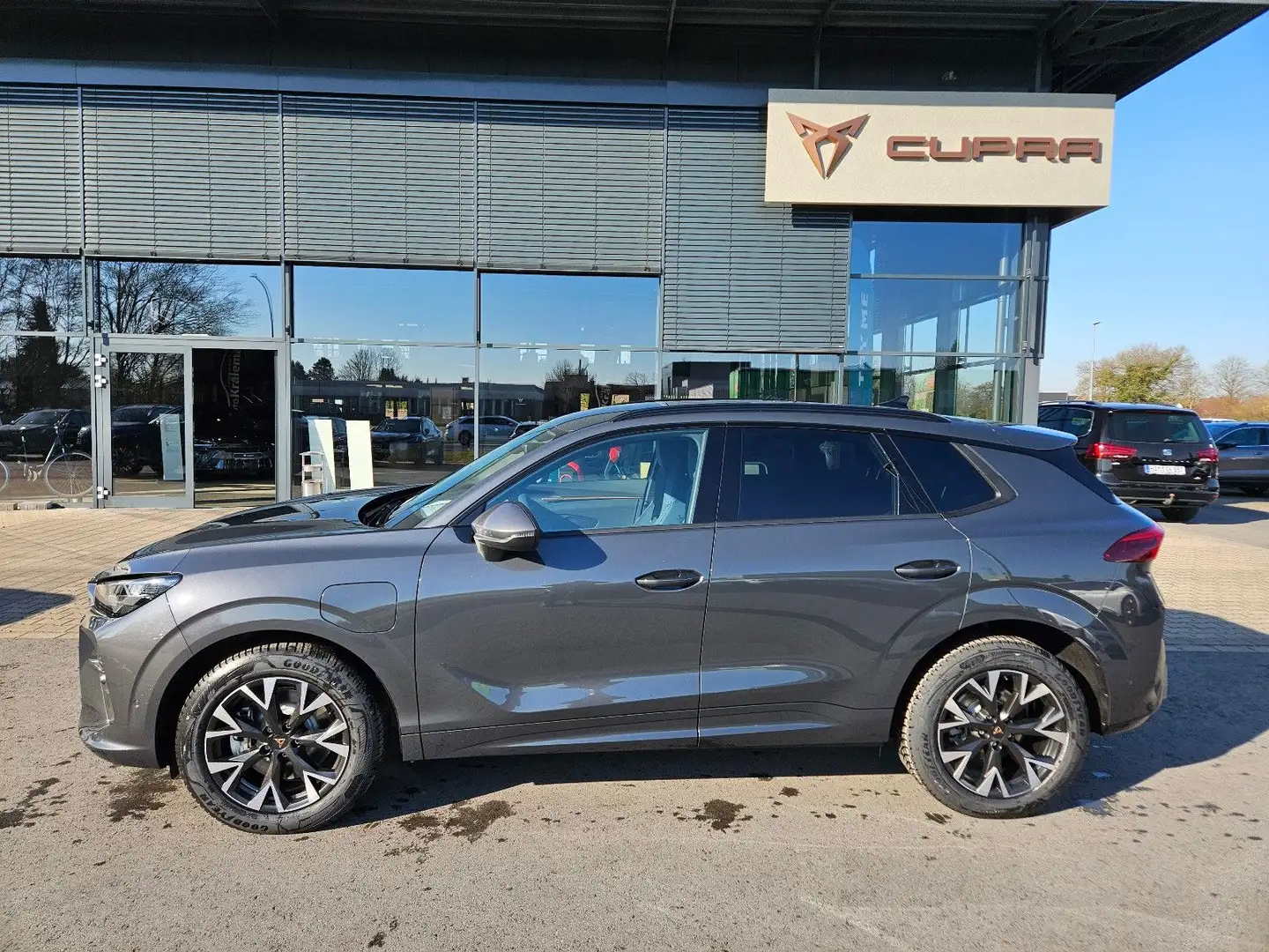 CUPRA Terramar 1.5 eTSI DSG *AHK*GJR*Alcantara* Gris - 1