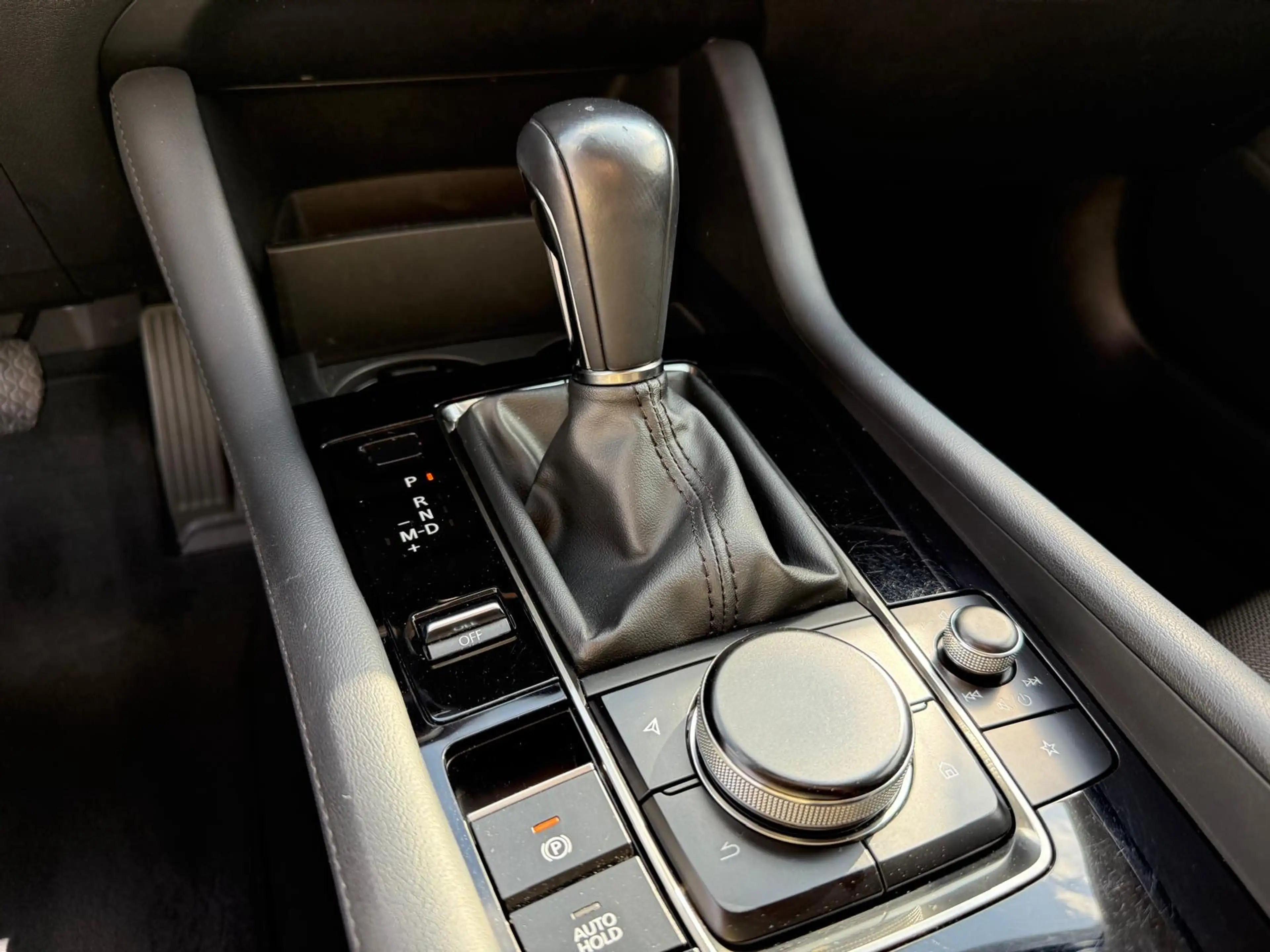 Mazda 3 2.0 e-SkyActiv-G M Hybrid Aut. Head-Up Keyless Org — photo 8