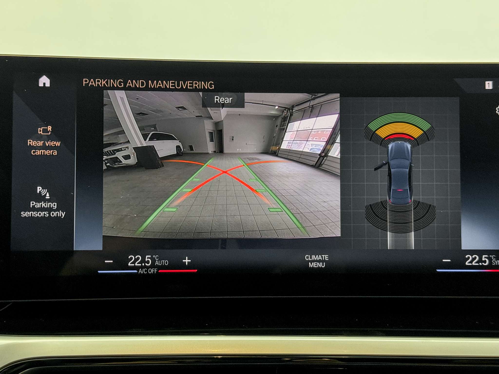 2024 BMW 3 Series 330e xDrive Plug-In Hybrid | LTHR STS | SUNROOF | thumb 23