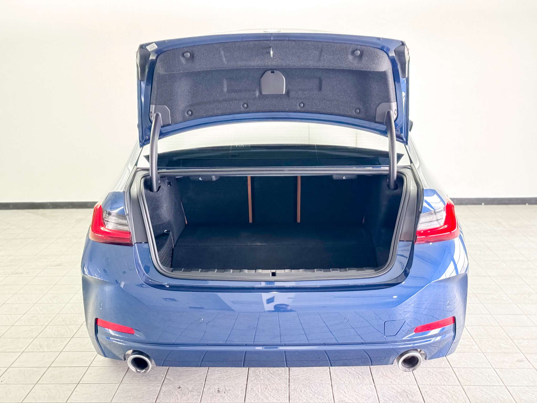 2024 BMW 3 Series 330e xDrive Plug-In Hybrid | LTHR STS | SUNROOF | thumb 34