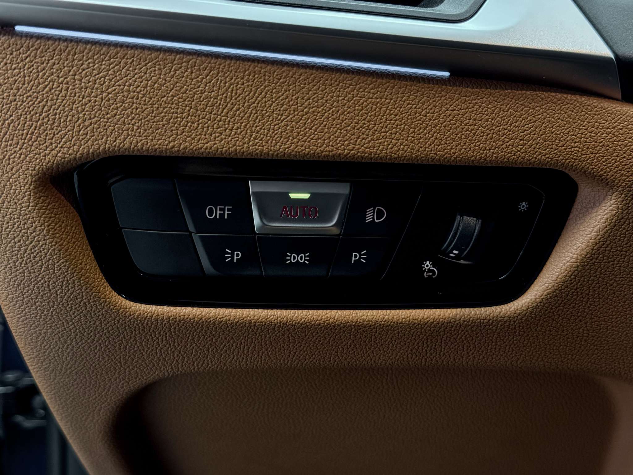 2024 BMW 3 Series 330e xDrive Plug-In Hybrid | LTHR STS | SUNROOF | thumb 29