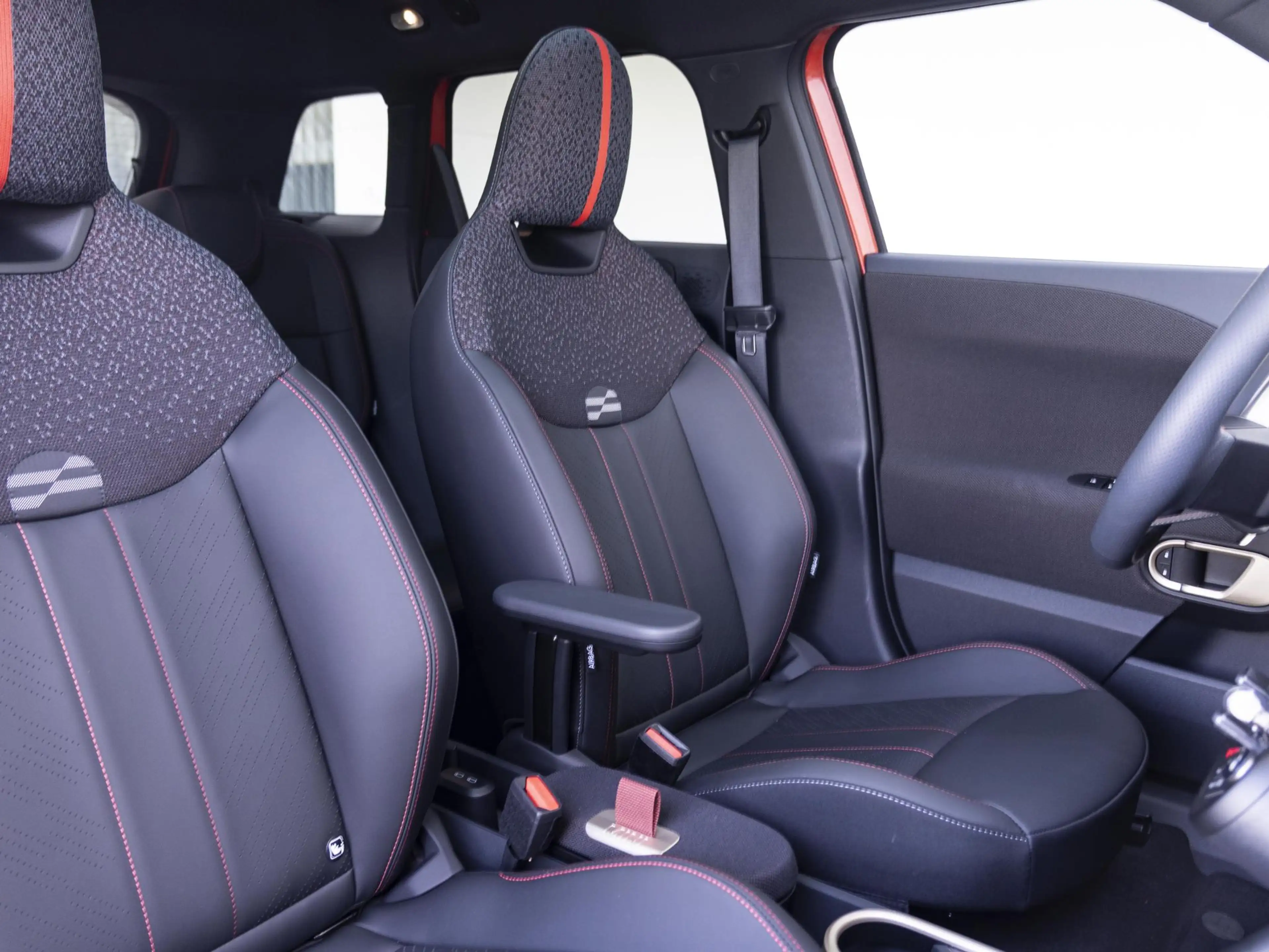 MINI Aceman E John Cooper Works XL-pakket + Trekhaak + Elektri — photo 4