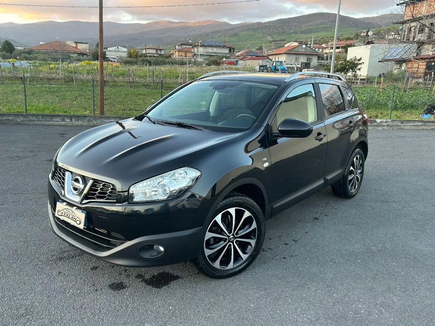 Nissan Qashqai 1.5 dCi DPF n-tec Nero - 2