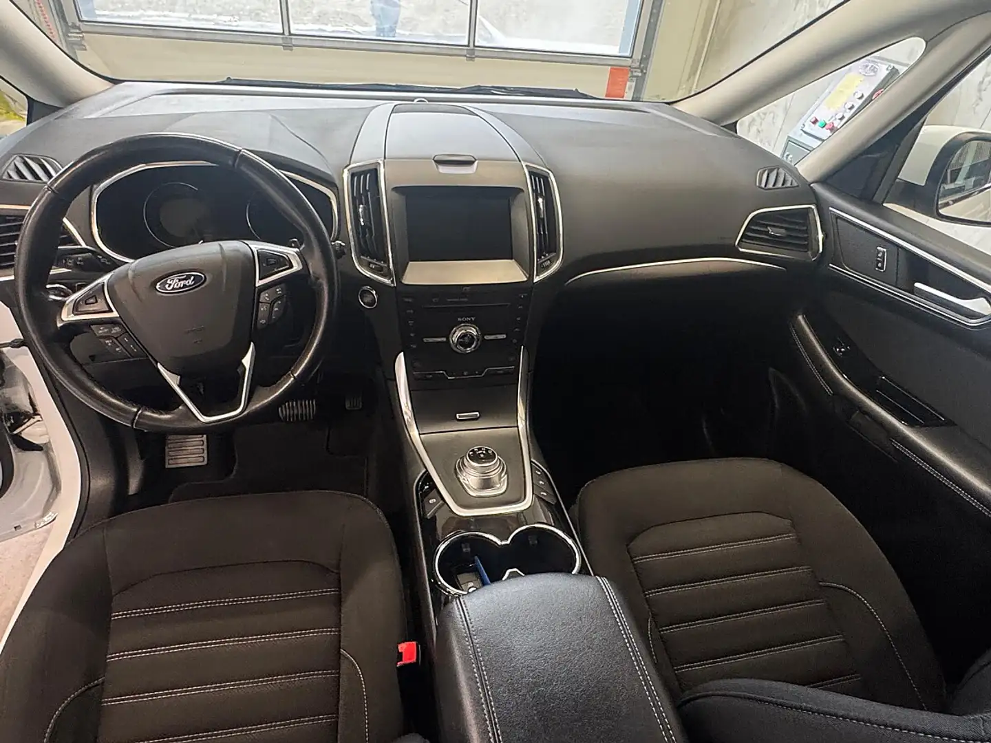 Ford Galaxy 2,0 EcoBlue SCR AWD Titanium Aut. LED SCHEINWER... Weiß - 2