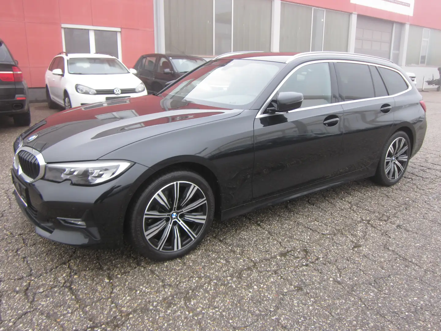 BMW 320 320d Touring 48 V Mild-Hybrid-Technologie Aut. Schwarz - 1