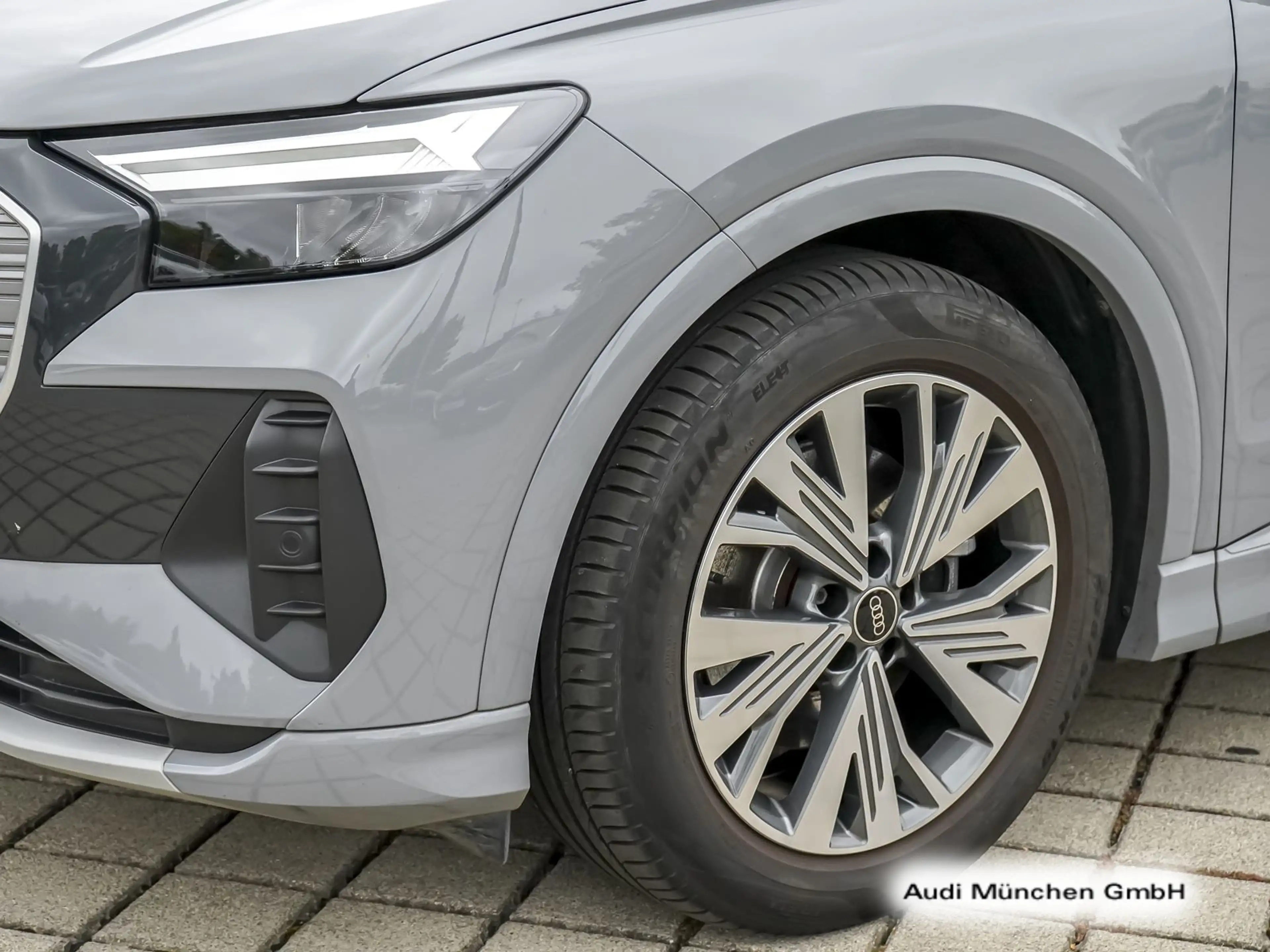 Audi Q4 e-tron 35 advanced Navi+/Virtual — photo 12