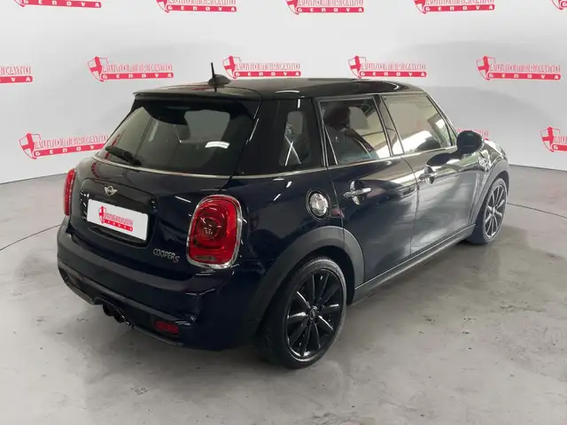Mini Cooper Cooper view 4