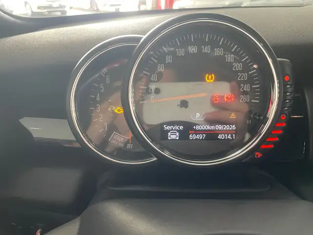 Mini Cooper Cooper view 13