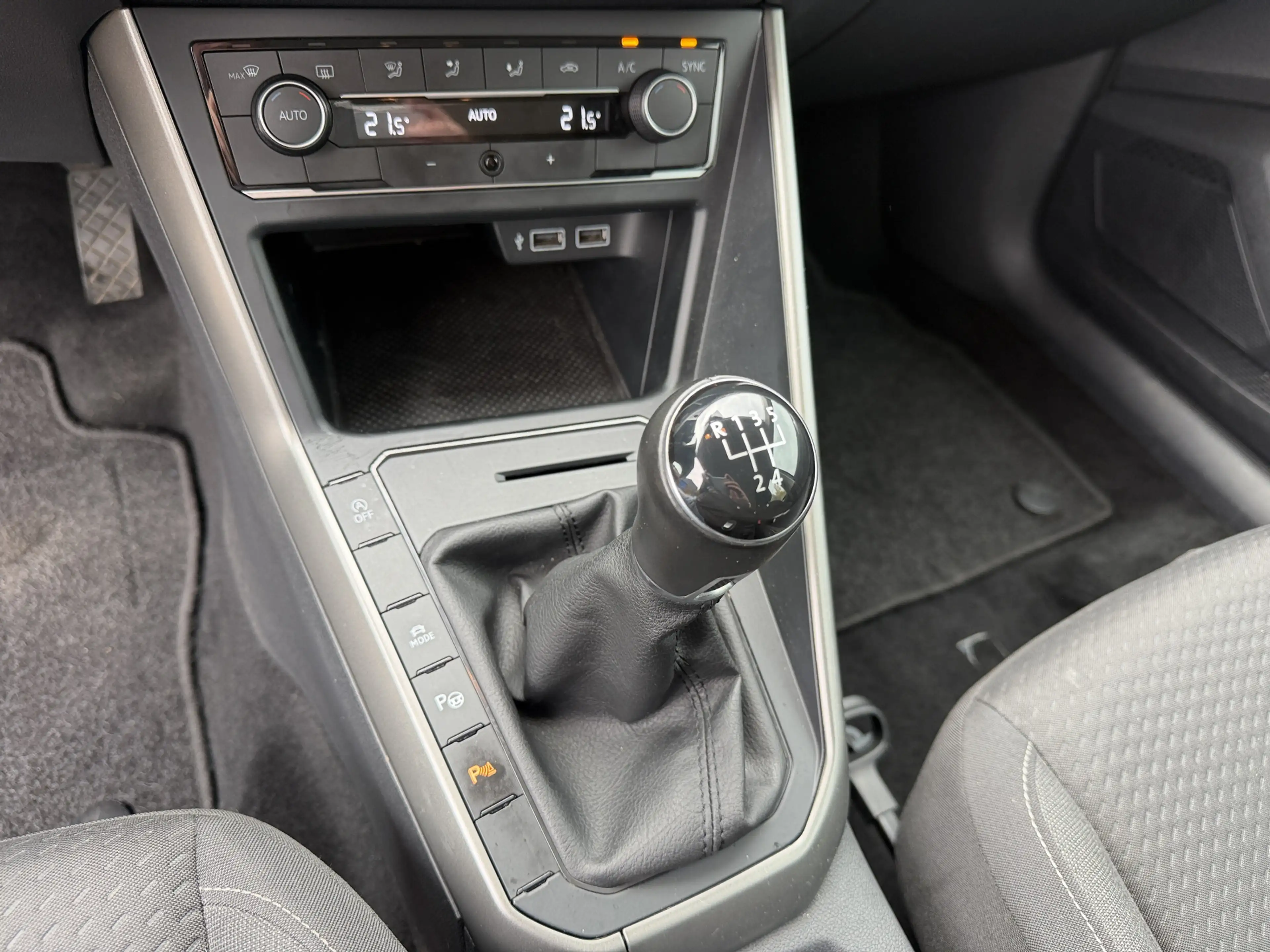 Volkswagen Polo 1.0 TSI Comfortline Business Carplay/Cam/ACC/Clima — photo 11