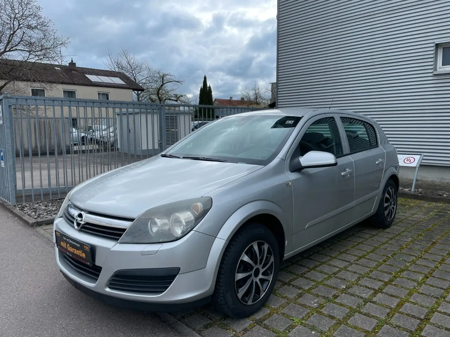 Opel Astra *H*Edition*Klima*TÜV*ELFH*ZV*Servo* Srebrny - 1