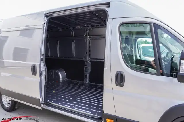 Citroen Jumper Wohnmobil Camper Bravia mobil 35+ L4H2 140 Ansicht 8