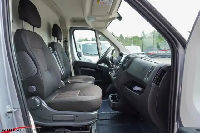 Citroen Jumper Wohnmobil Camper Bravia mobil 35+ L4H2 140 Ansicht 10