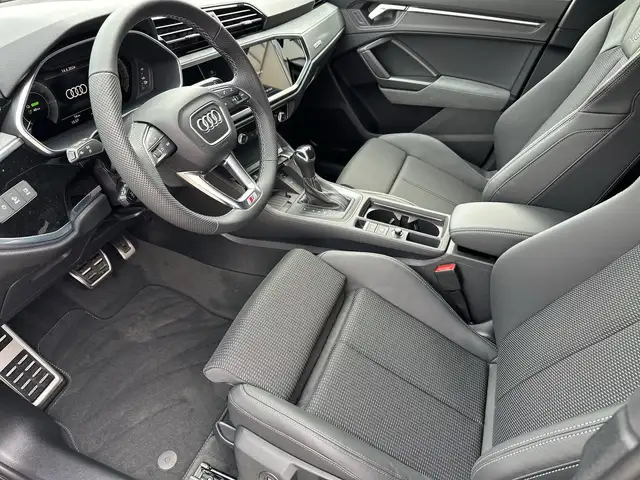 Audi Q3 e-tron 45 TFSI e S line ext Ansicht 8