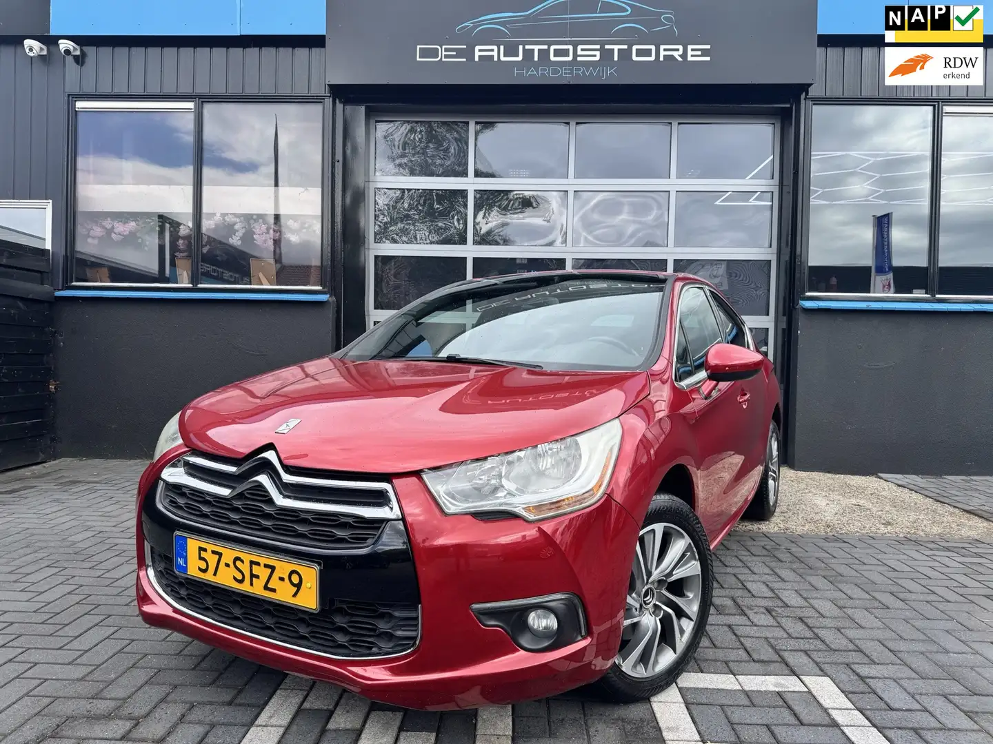 Citroen DS4 1.6 So Chic Automaat Airco Cruise Pdc pano Raam Tr Rot - 1