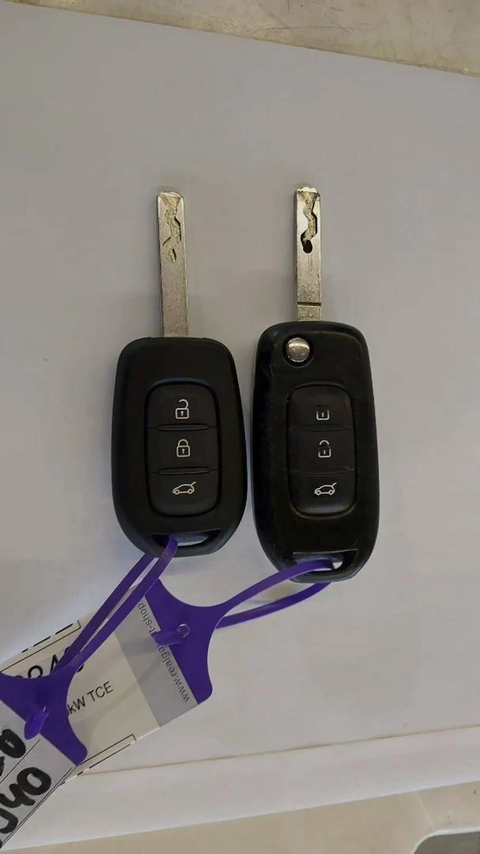 Renault Twingo GT — photo 15