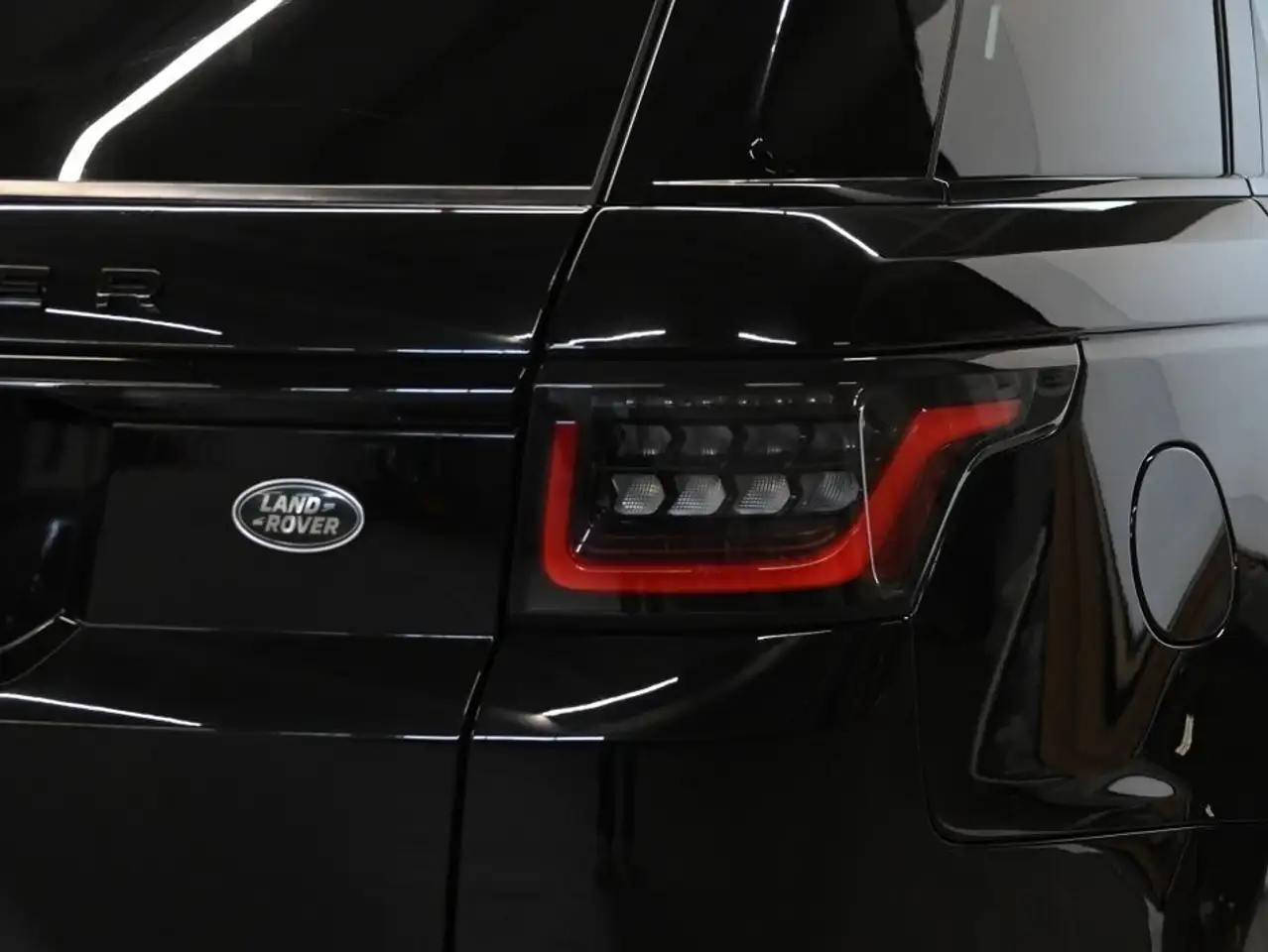 Land Rover Range Rover Sport снимка Land Rover Range Rover Sport