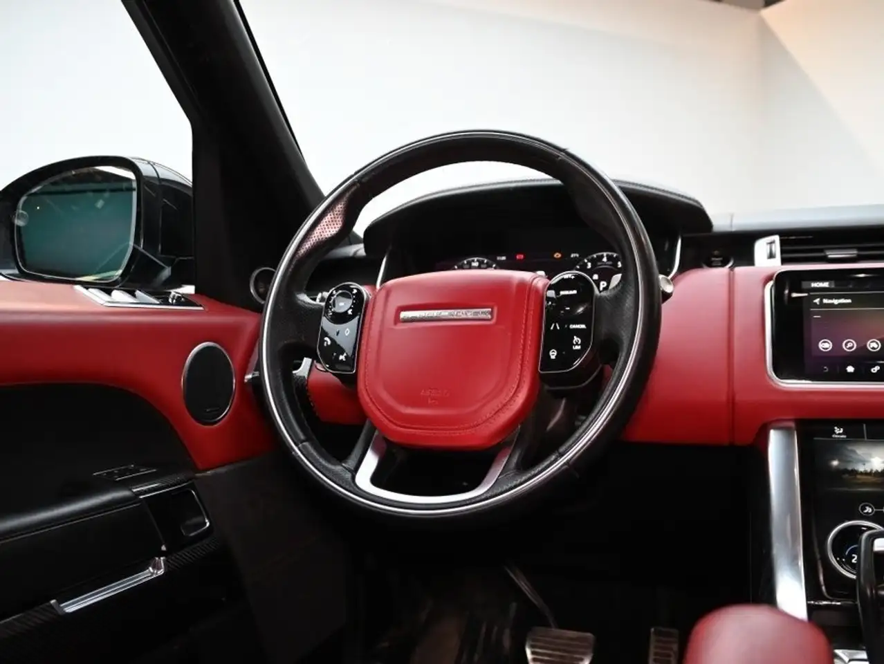 Land Rover Range Rover Sport снимка Land Rover Range Rover Sport