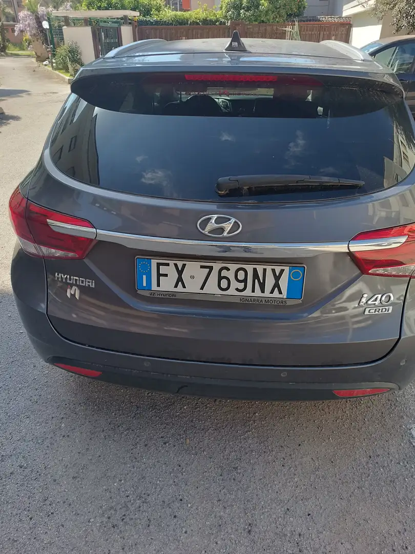 Hyundai i40 i40 2019 Wagon 1.6 crdi Business Deluxe 136cv Pack Gris - 2