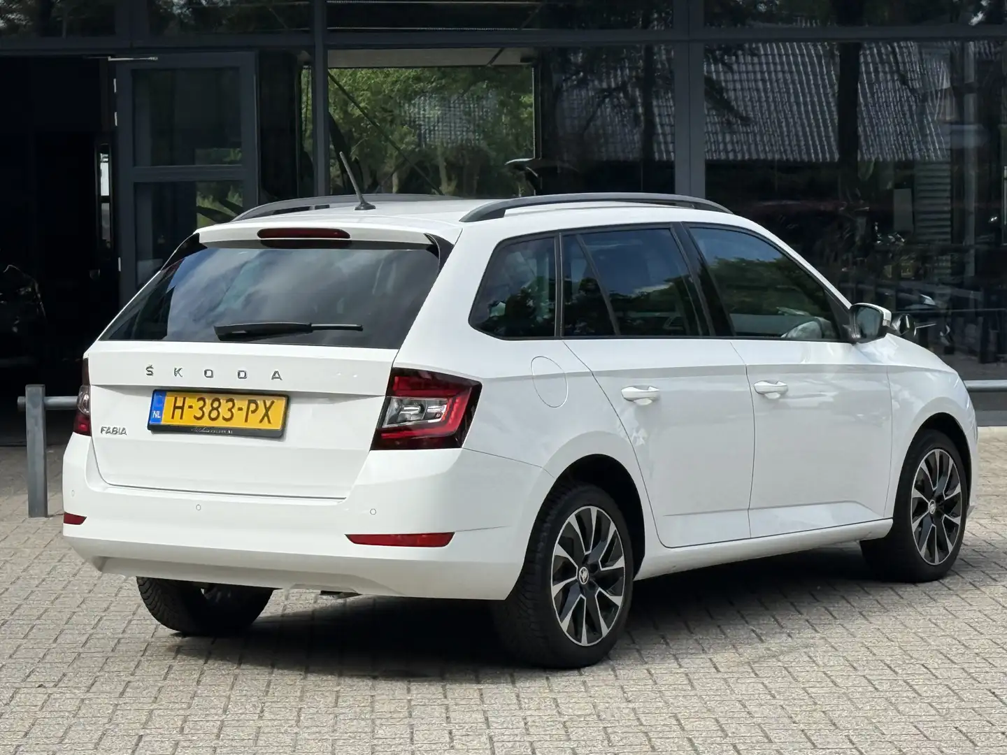 Skoda Fabia Combi 1.0 TSI Business Edition/Clima/Cruise/Stoelv Wit - 2
