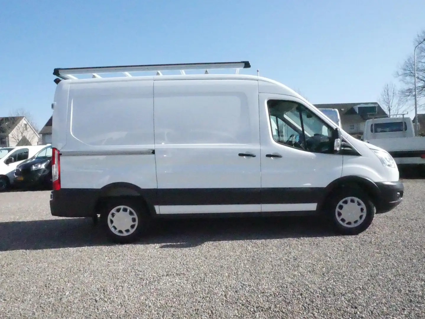 Ford Transit 2.0 TDCI 130PK, L2H2, Trend, Airco Wit - 2