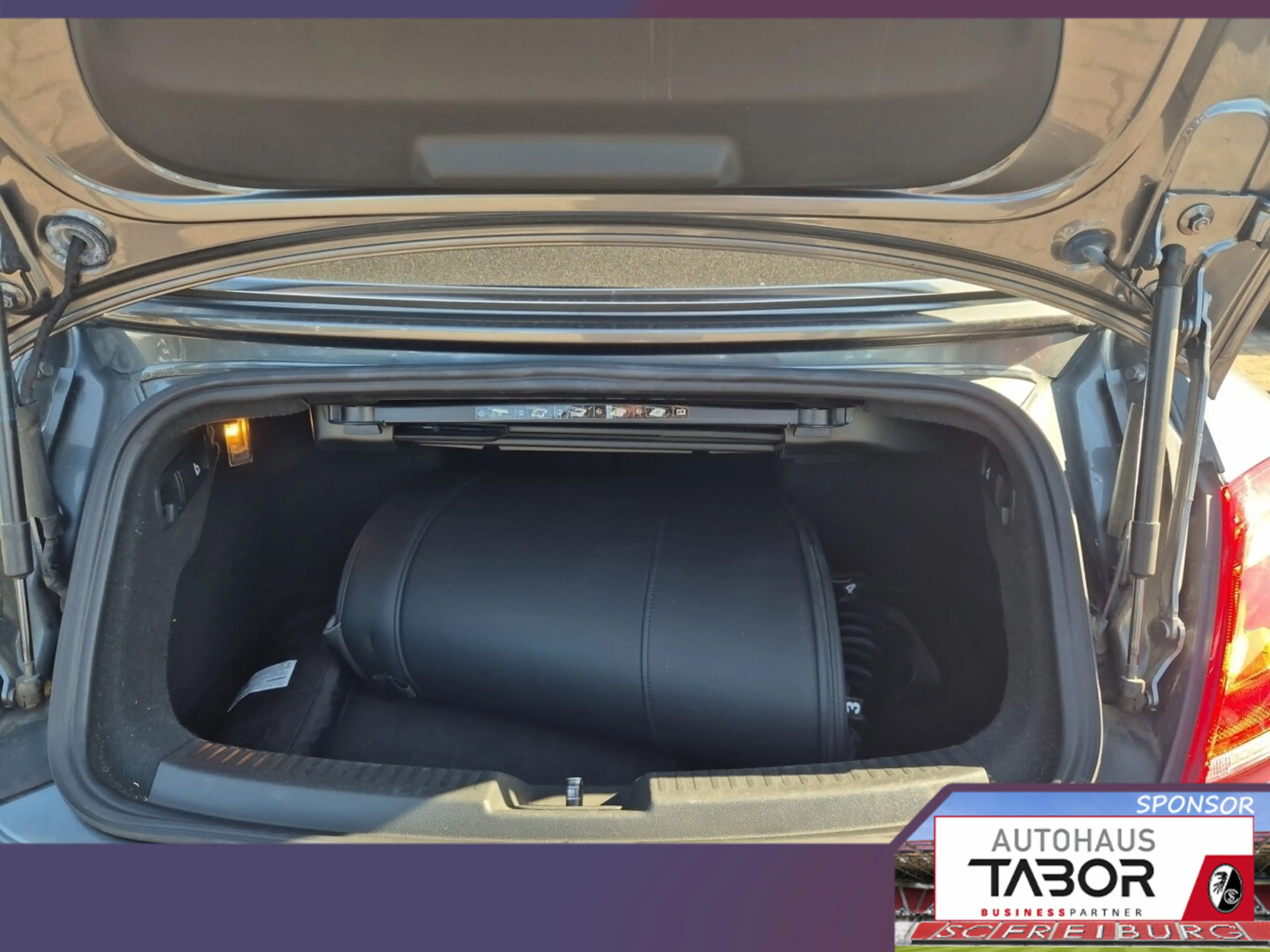 Volkswagen Beetle Cabriolet 1.4 TSI 150 DSG Design Leder — photo 13