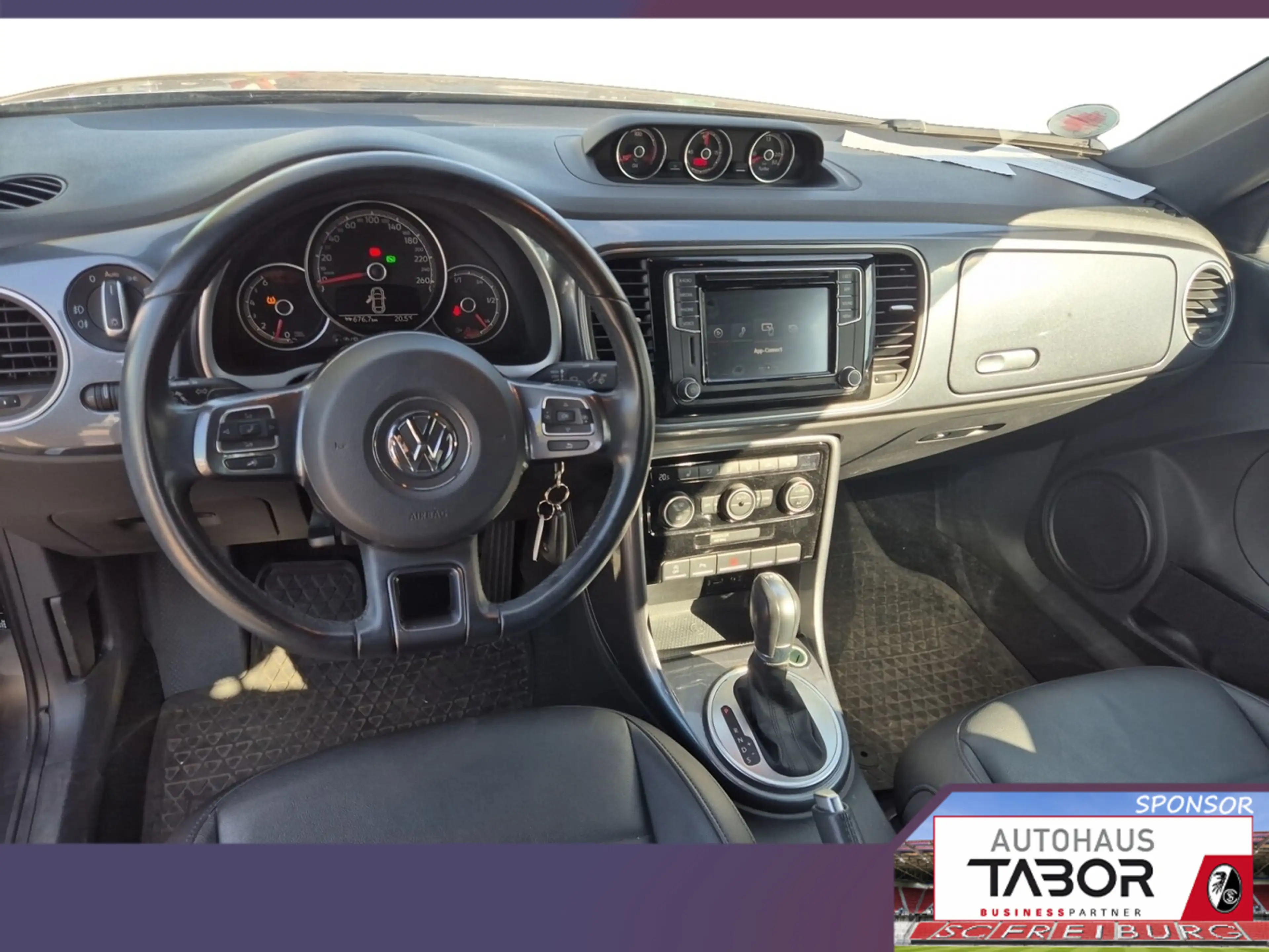Volkswagen Beetle Cabriolet 1.4 TSI 150 DSG Design Leder — photo 6