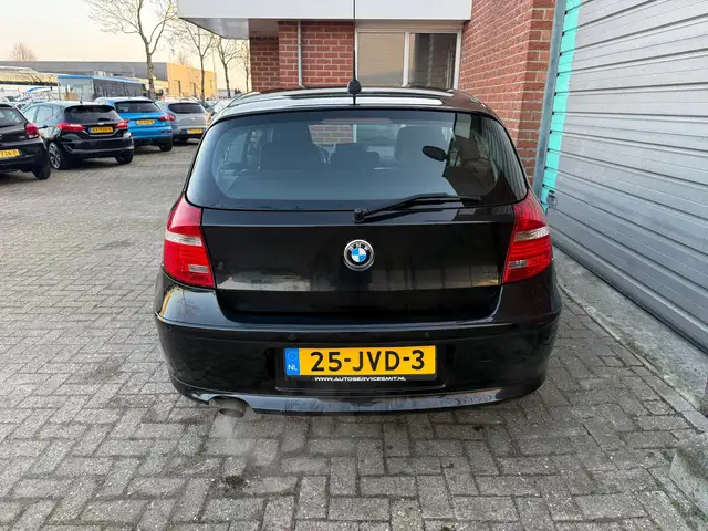 BMW 1 Series view 20