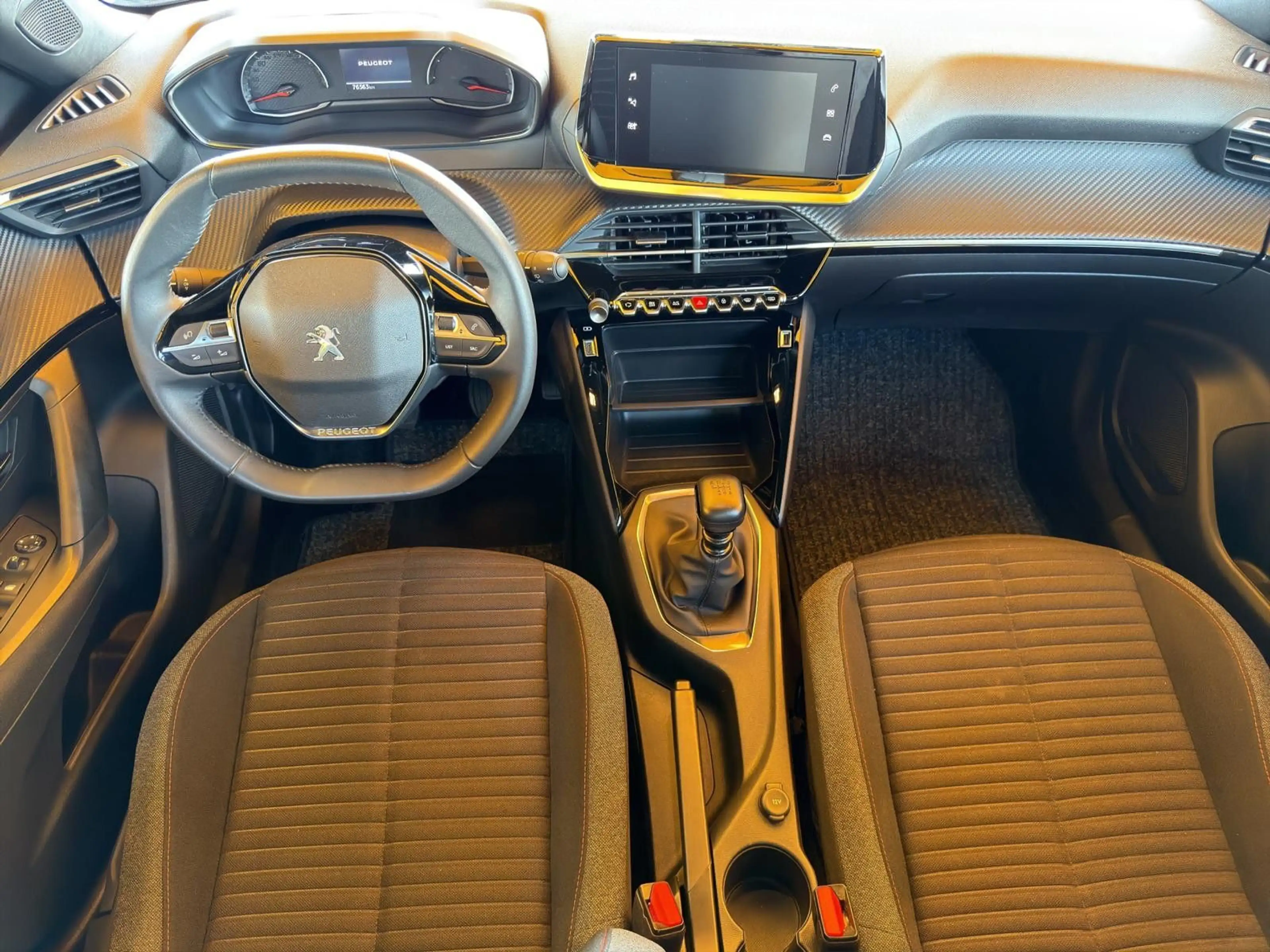 Peugeot 2008 Active Pack — photo 10