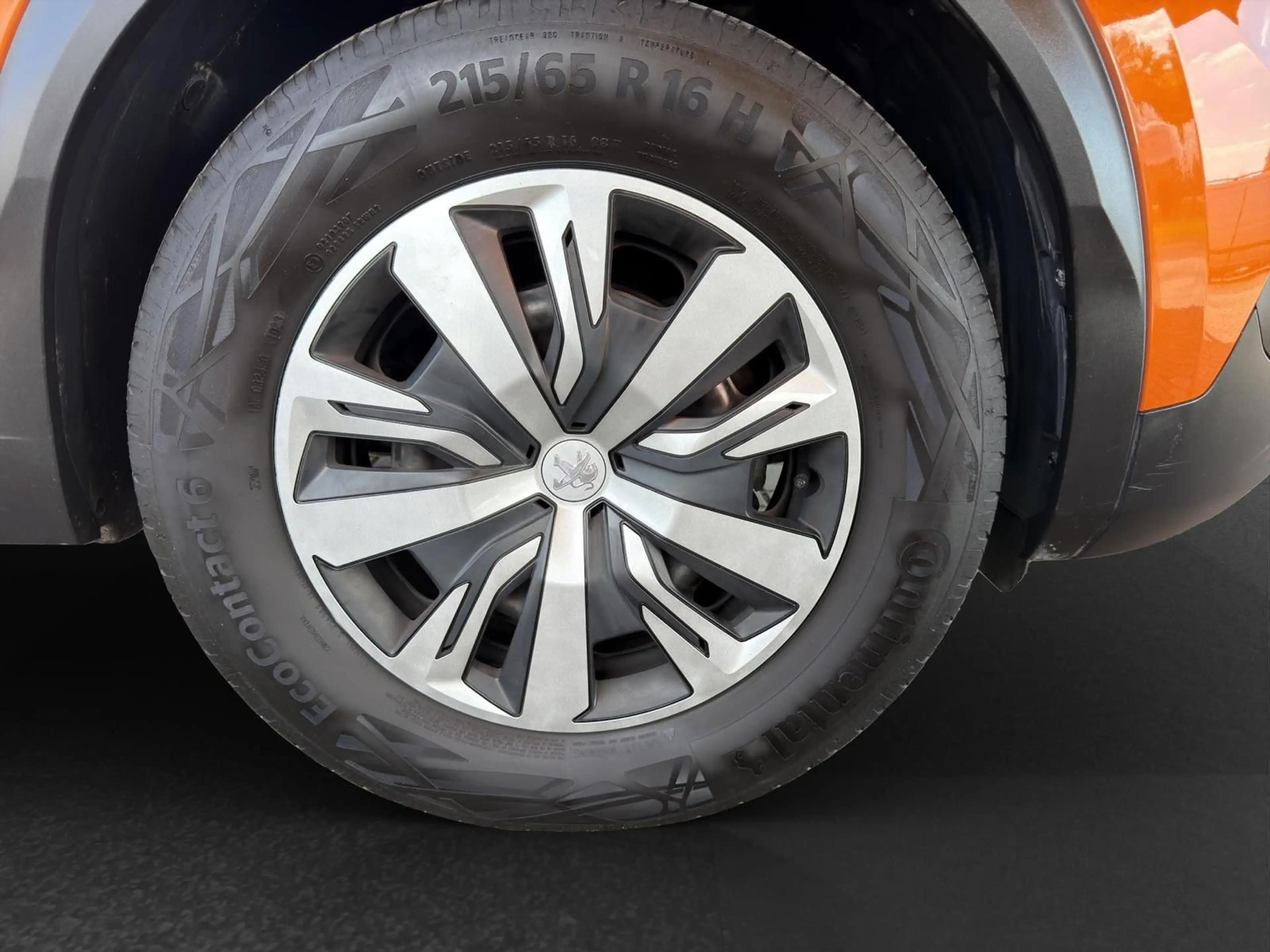 Peugeot 2008 Active Pack — photo 13