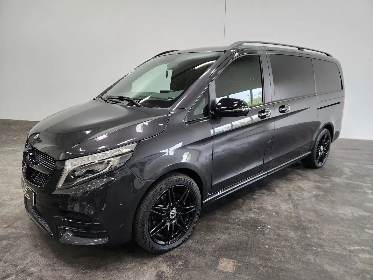 Mercedes-Benz V 300 V300 4 Matic EXCLUSIVE EDITION*Nappa Leder/AMG* Gris - 2