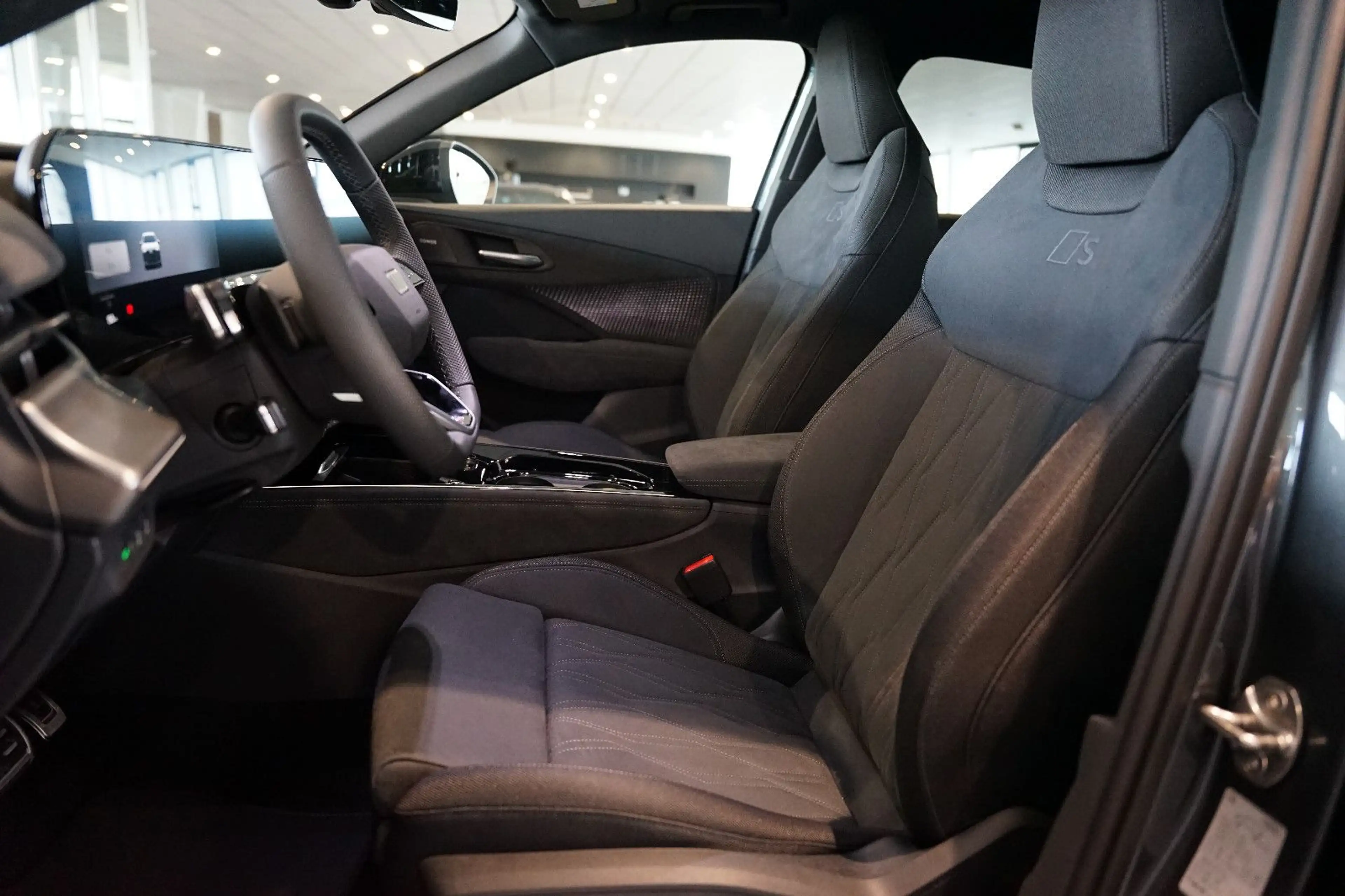 Audi Q3 TFSI quattro S line | Pano | Matrix | TechPro — photo 10