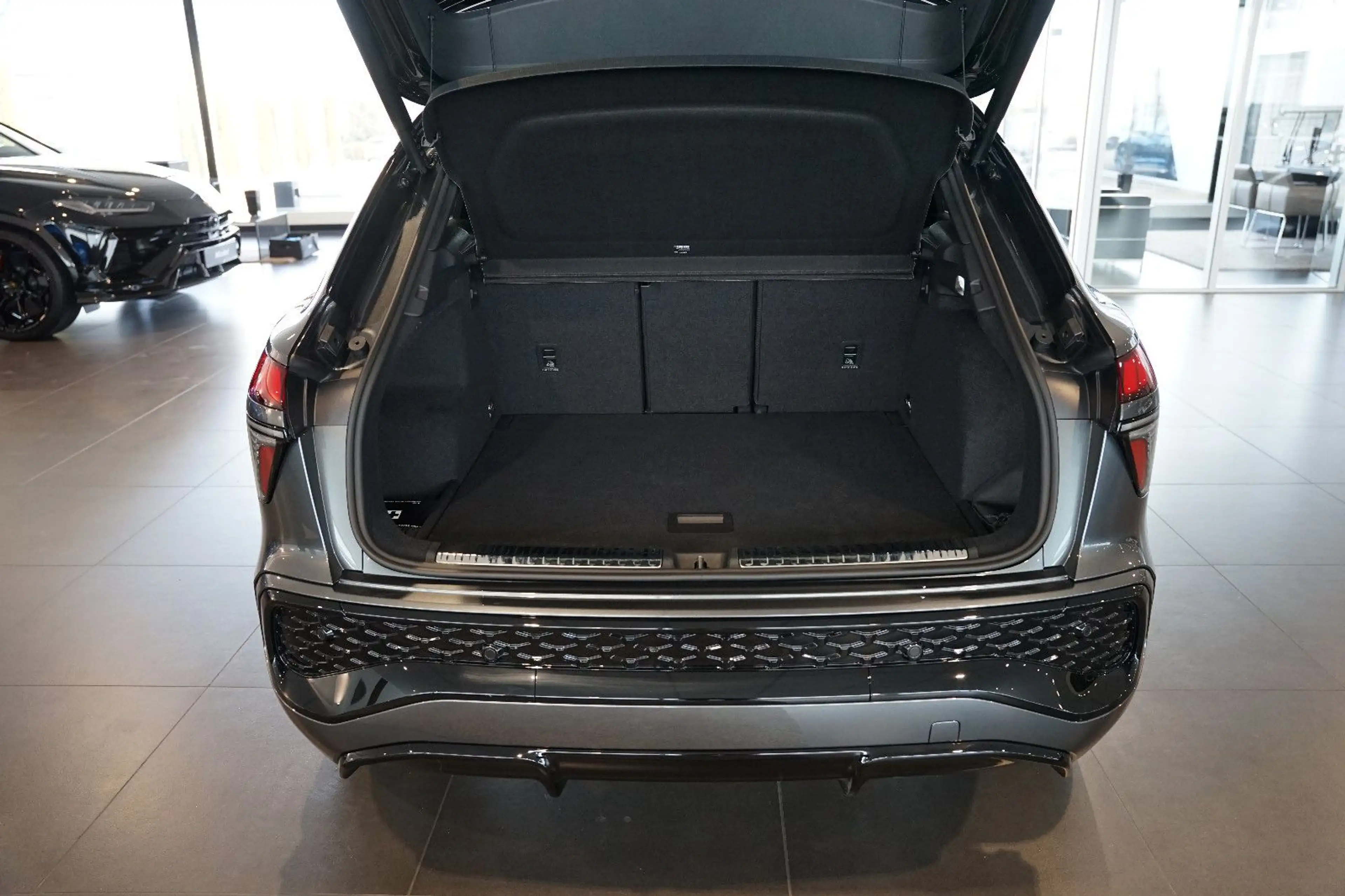 Audi Q3 TFSI quattro S line | Pano | Matrix | TechPro — photo 6