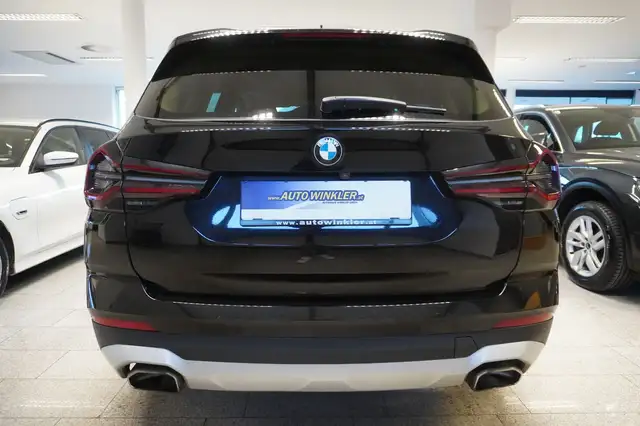 BMW X3 view 6