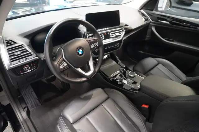 BMW X3 view 7