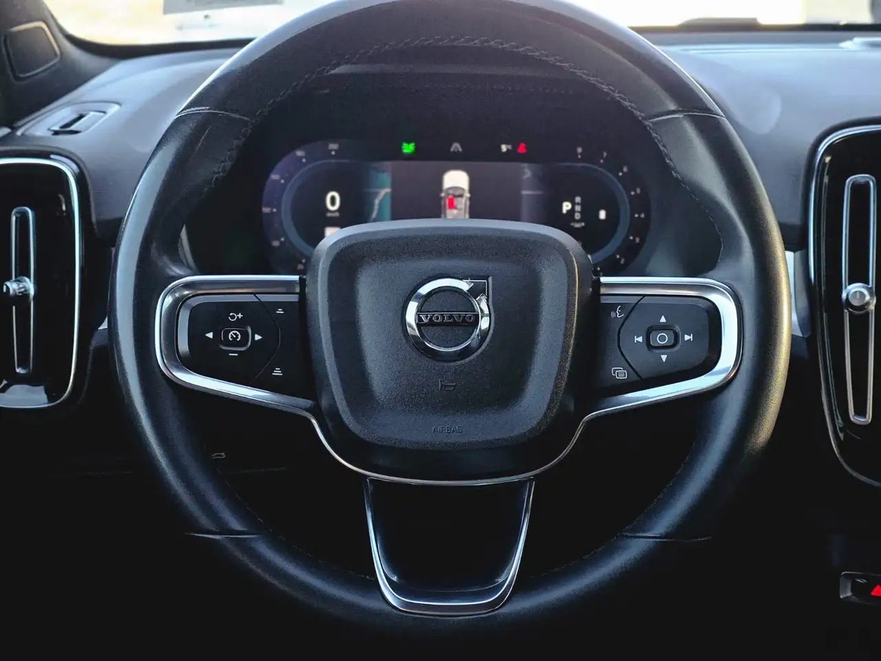 Volvo XC40 снимка Volvo XC40