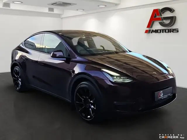 Tesla Model Y view 4