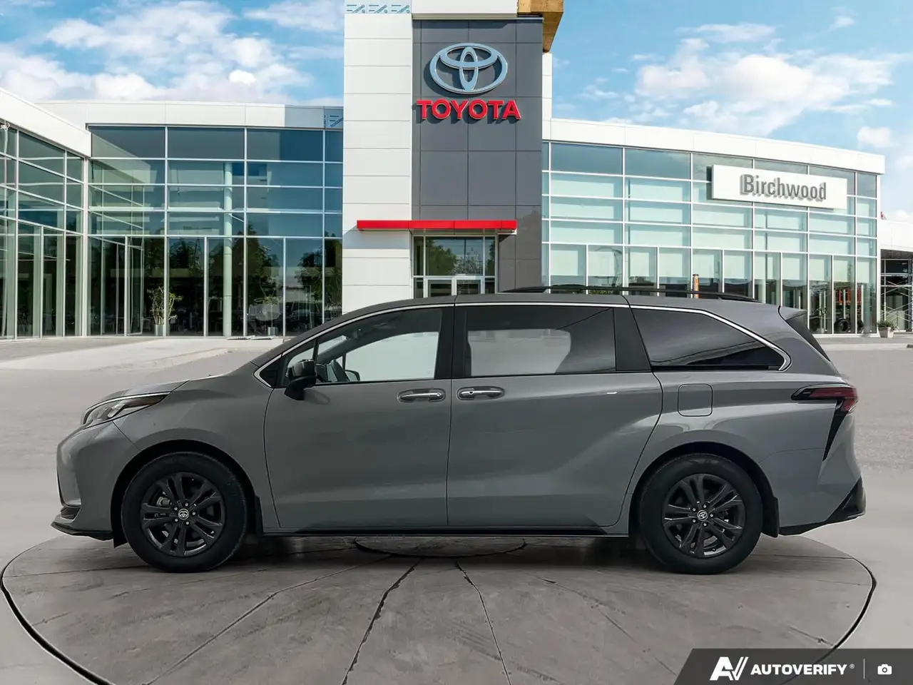 Toyota Sienna снимка Toyota Sienna