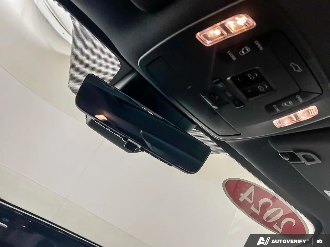 Toyota Sienna снимка Toyota Sienna