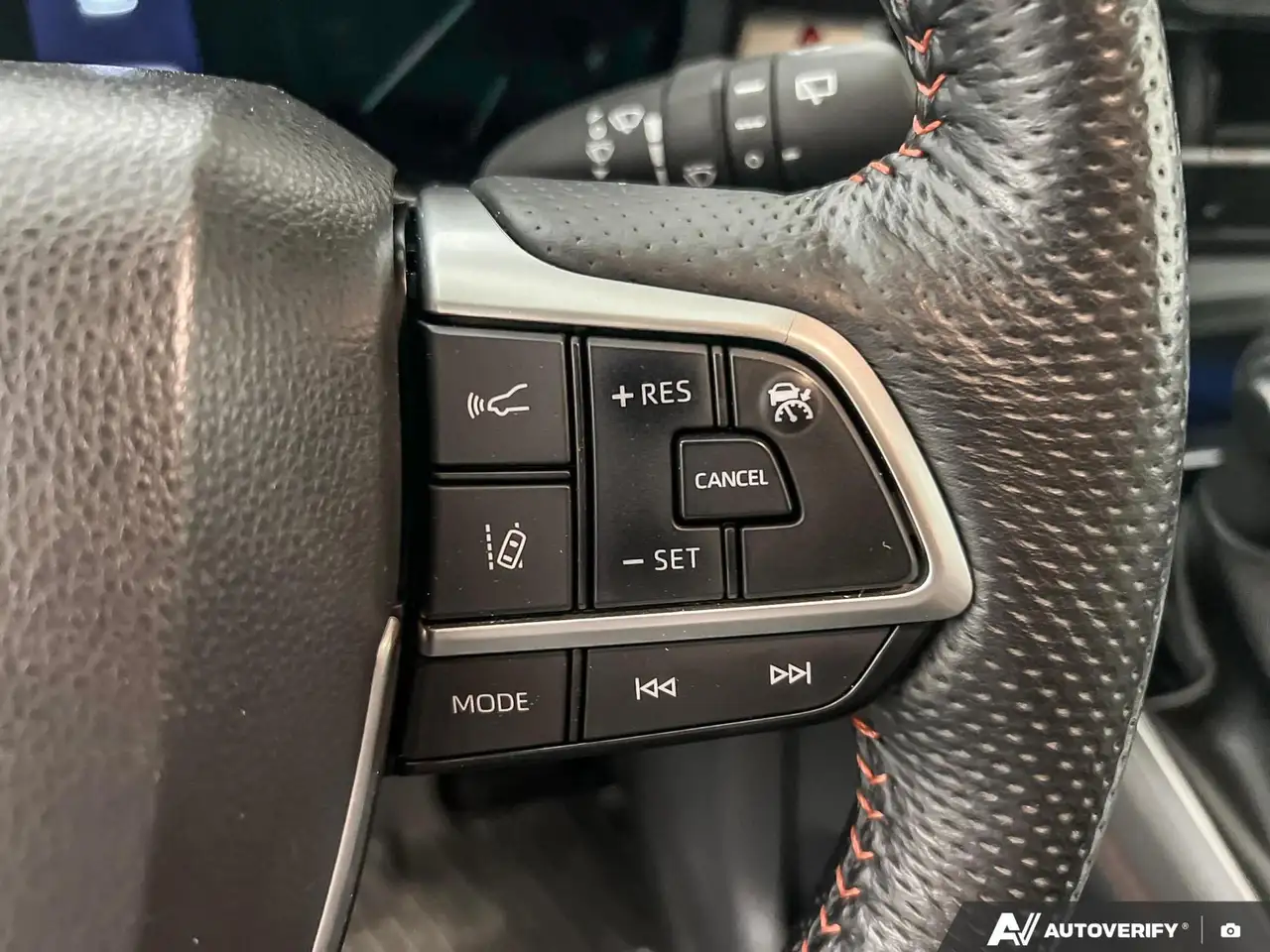 Toyota Sienna снимка Toyota Sienna