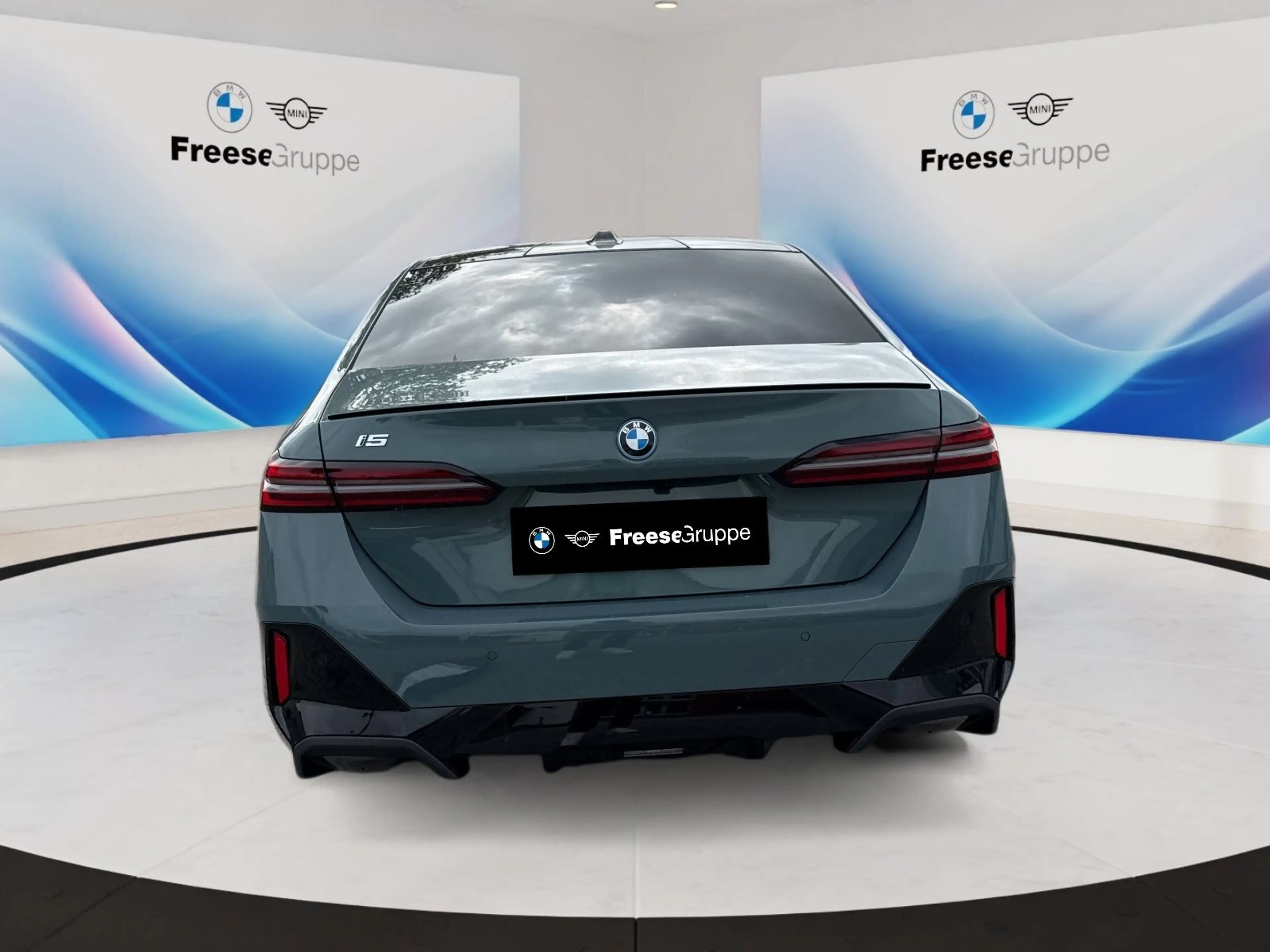 BMW i5 eDrive40 AHK 360° STANDHZ HEAD-UP SITZBELÜFT — photo 5